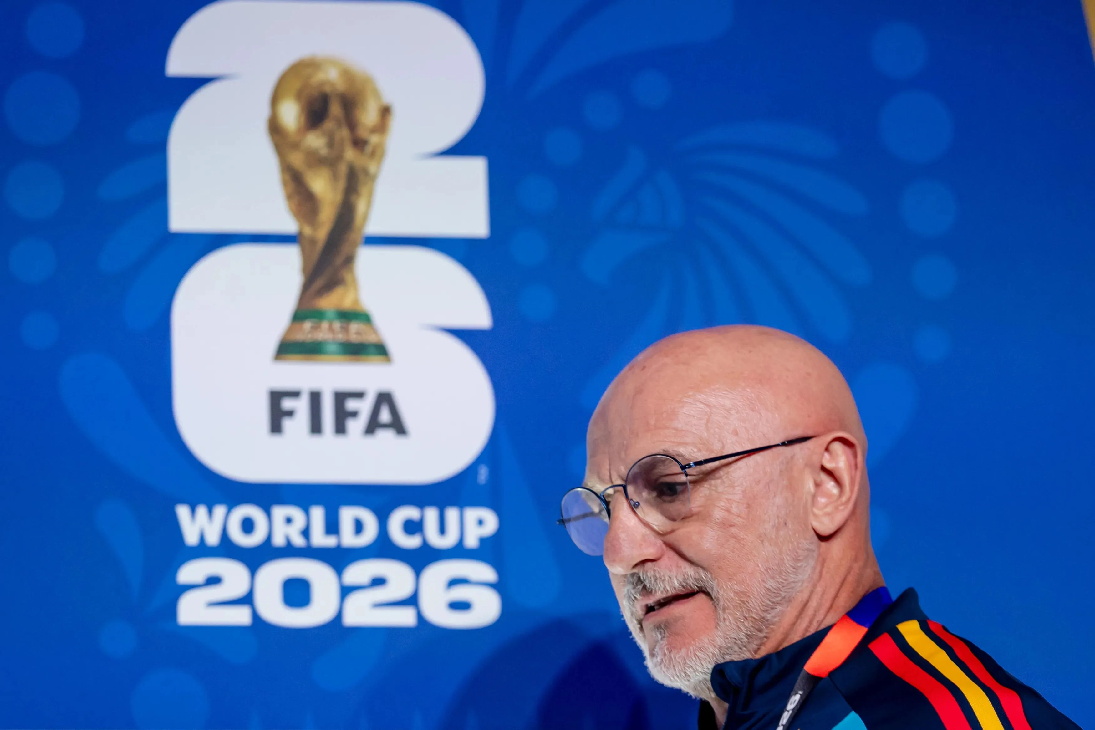 皇家马德里二比一力克拜仁慕尼黑捧起第十六座欧冠奖杯